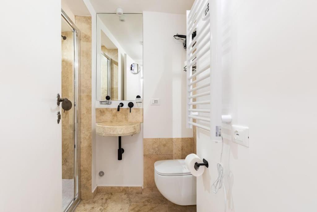 Bottega Augustea Duplex Apartment In Monti Рим Екстериор снимка