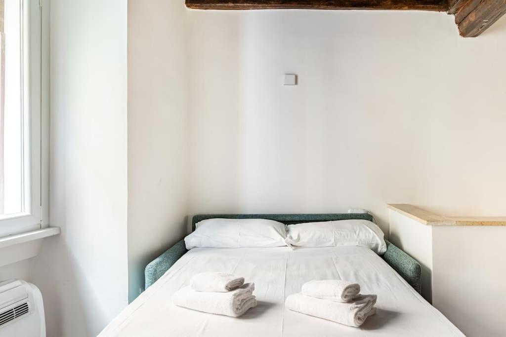 Bottega Augustea Duplex Apartment In Monti Рим Екстериор снимка