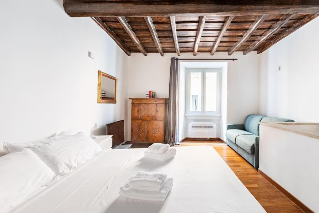 Bottega Augustea Duplex Apartment In Monti Рим Екстериор снимка